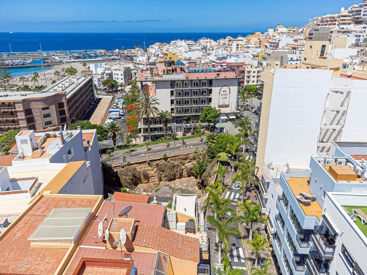 לוס כריסטיאנוס Luxury Holidays Suites, Playa De Los Cristianos מראה חיצוני תמונה