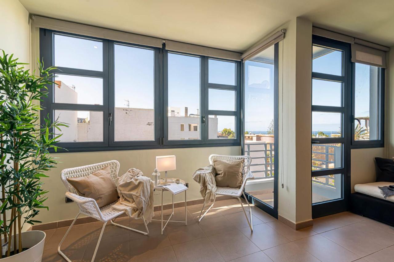 לוס כריסטיאנוס Luxury Holidays Suites, Playa De Los Cristianos מראה חיצוני תמונה