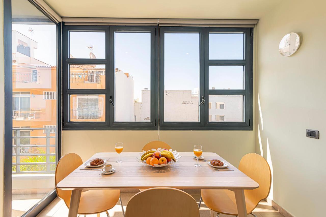 לוס כריסטיאנוס Luxury Holidays Suites, Playa De Los Cristianos מראה חיצוני תמונה