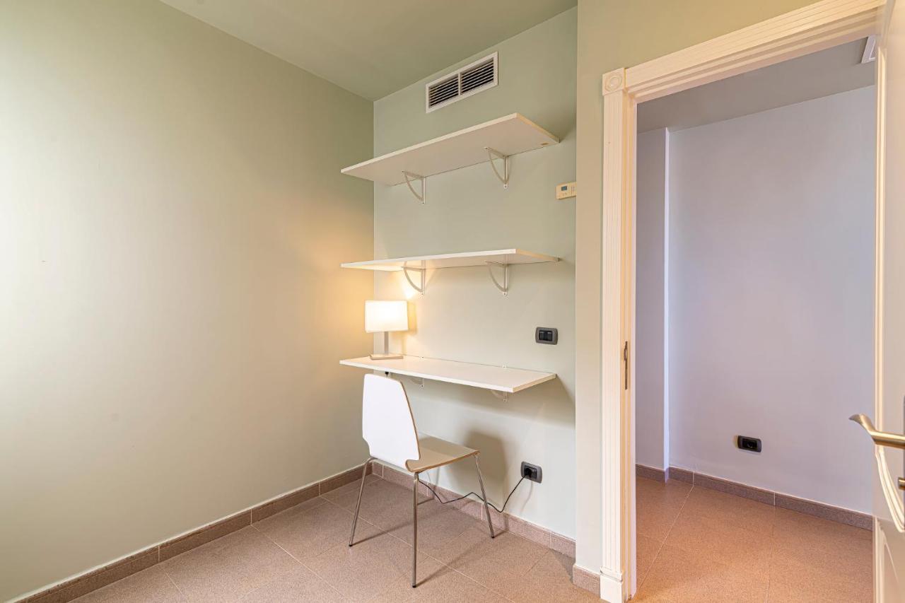 לוס כריסטיאנוס Luxury Holidays Suites, Playa De Los Cristianos מראה חיצוני תמונה