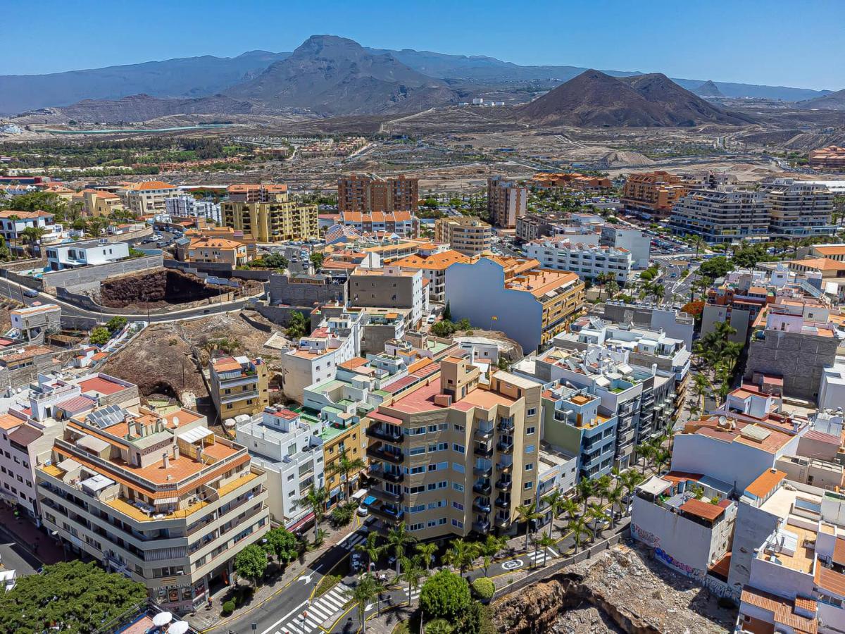 לוס כריסטיאנוס Luxury Holidays Suites, Playa De Los Cristianos מראה חיצוני תמונה