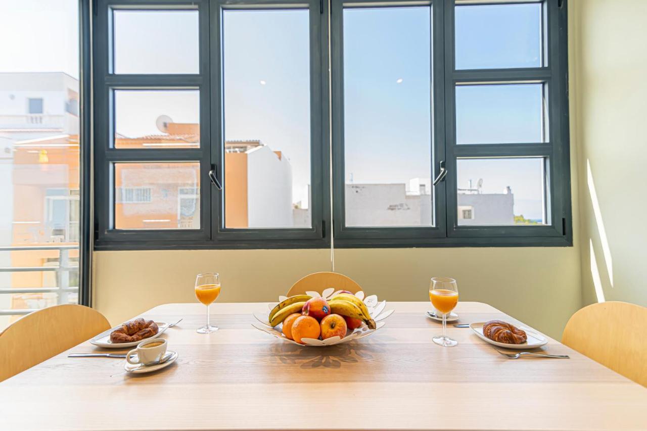 לוס כריסטיאנוס Luxury Holidays Suites, Playa De Los Cristianos מראה חיצוני תמונה